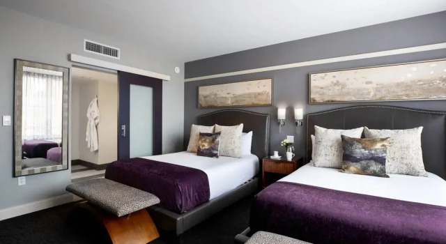 Четырёхместный номер Executive Ambassador Hotel Wichita, Autograph Collection