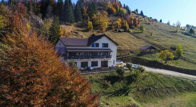 Pensiunea Magura, Rezerwuj Hotel Zarnesti 