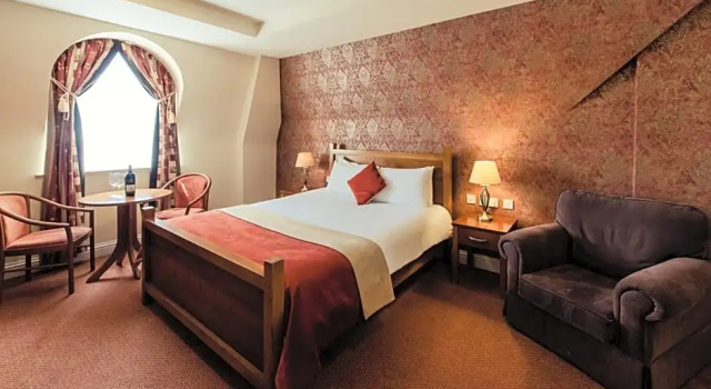 Номер Standard Carnegie Court Hotel