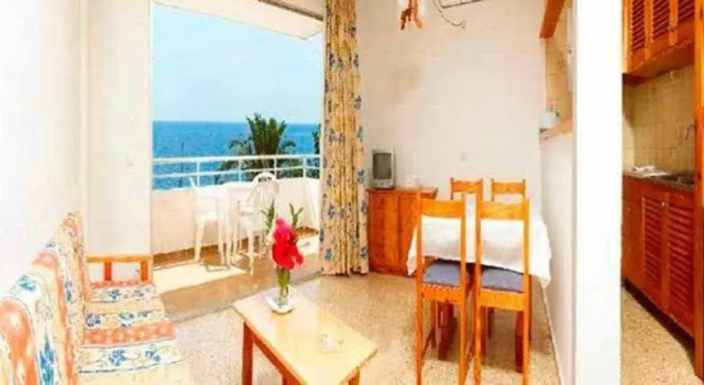 Squash Apartamentos, Book Apartment Hotels in Ibiza with a Pool, Swimming Pool