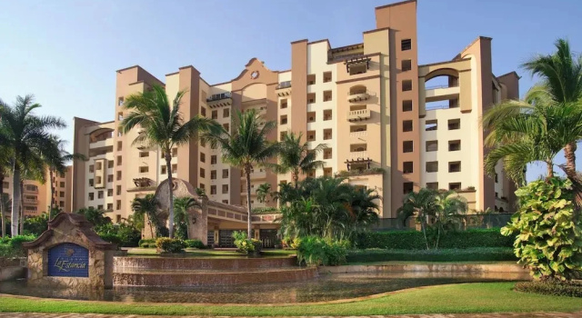 Beachside Escape at Riviera Nayarit w Pool, Забронировать Отель Отели Наярит с парковкой, Парковка