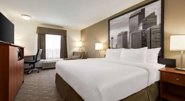 Двухместный номер Standard Super 8 by Wyndham Calgary Shawnessy Area