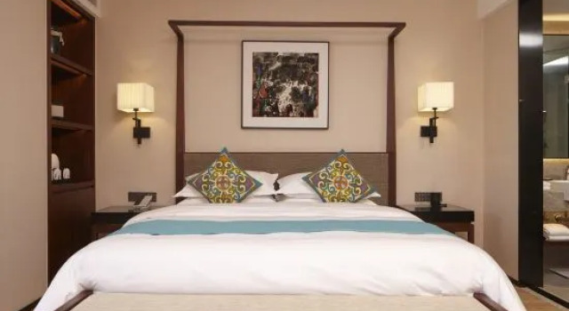 Люкс с видом на внутренний двор SSAW Boutique Hotel Yangzhou