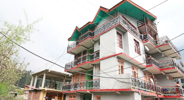 OYO 13698 Home Valley View 2BHK Hadimba Temple Road
