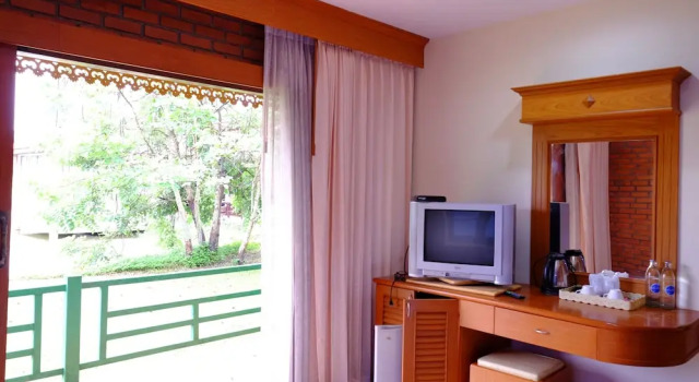 Chomdao Hotel & Resort, Rezervovat Lázně / Resort Sawang Daen Din Thajsko