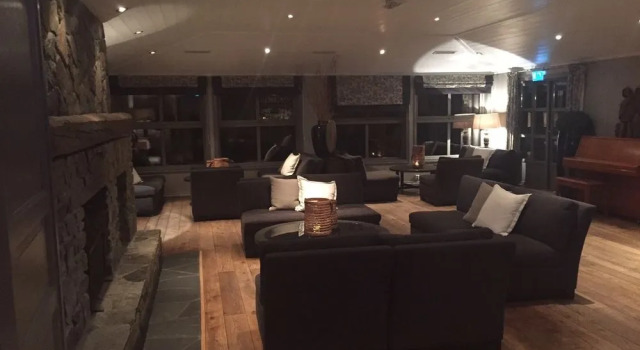 Bjørnafjorden Hotell, Book Hotel Hoteller i Osoyro med parkering, Parkering
