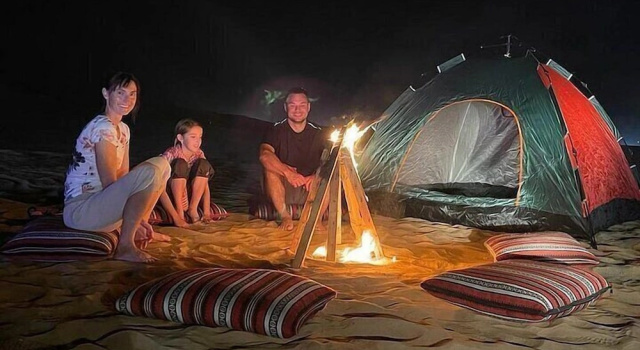 Campsite for Stays & Event Parties, Забронировать Кемпинг Отели Эмирата Дубая с завтраком, рядом с Станция метро Burj Khalifa, Завтраки