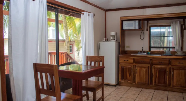 Четырёхместный номер Standard рядом с пляжем Coconut Tree West Bay