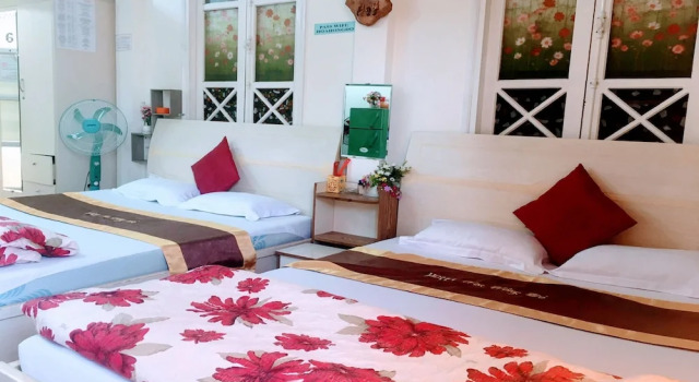 Четырёхместный номер Standard с балконом Hoa Hong Do Guesthouse