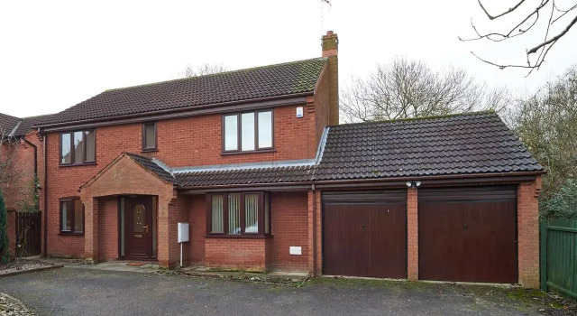 Furzton Serviced House - Shortstay Mk, Varaa Hotelli 5 tähden hotellit kohteessa Merseyside, 5*