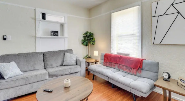 2 Mi to Old Town Abq: East Downtown Triplex Unit, Varaa Huoneisto Albuquerque New Mexico