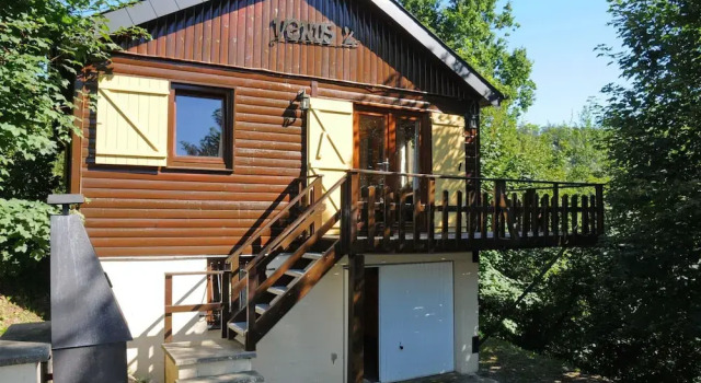 Коттедж Comfort с 4 комнатами Holiday Home With a Panoramic View of the Ourthe, on a Quietly Located Property