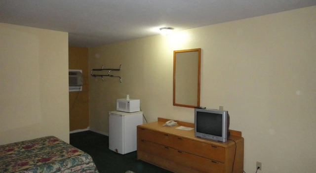 Holiday Motel, Varaa Motelli  