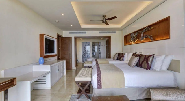 Breezes Grand Resort & Spa