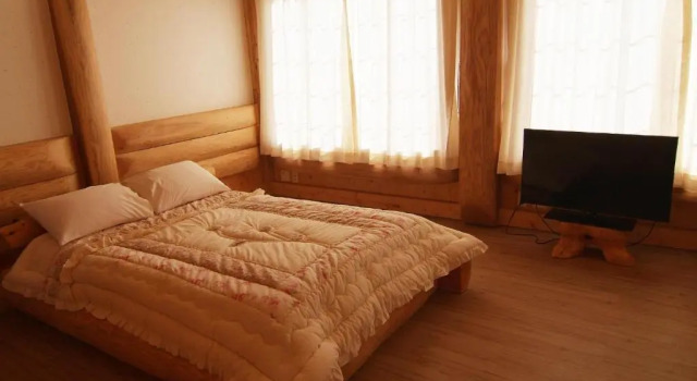 Коттедж Jeju Bille Log Pension