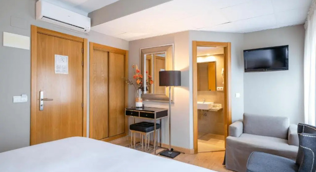 Номер Superior Hostal Parque Ibiza