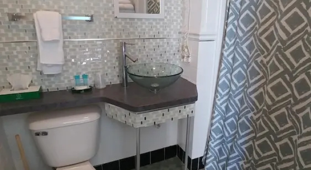 Четырёхместный номер Standard Motel 57