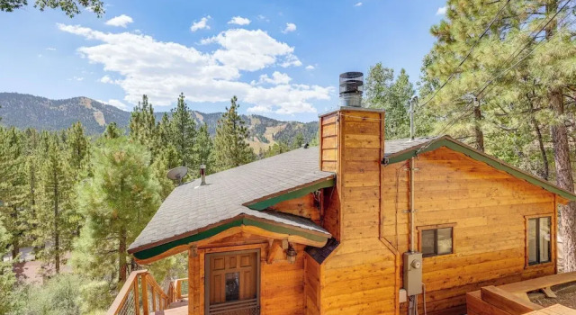 Коттедж 1 Mi to Skiing: Mtn-view Cabin in Big Bear Lake