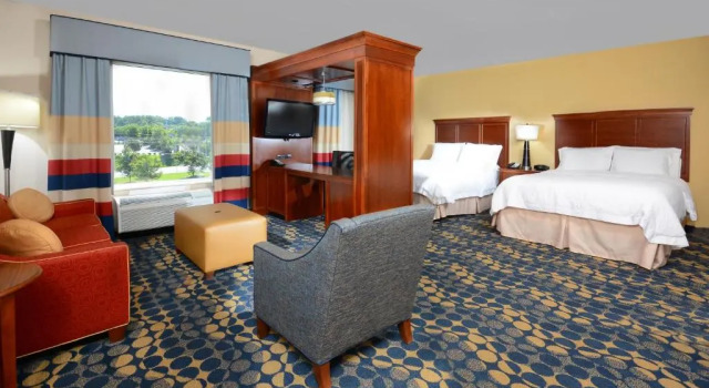Двухместный люкс Hampton Inn & Suites Huntersville