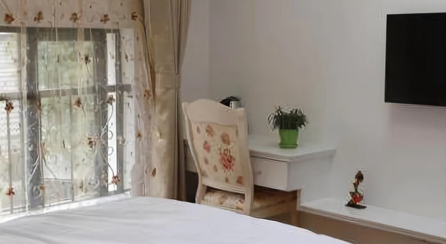 Huafang Xiaoshe Youth Hostel