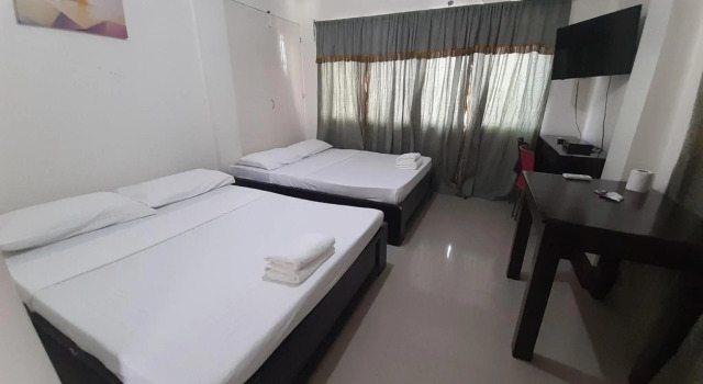 Четырёхместный номер Standard Adelaida Pensionne Hotel