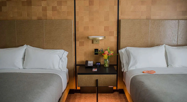 Четырёхместный номер Deluxe Canopy By Hilton Jersey City Arts District