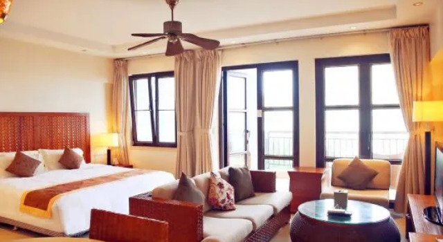Люкс с видом на море Aegean Suites  Sanya Yalong Bay  Resort