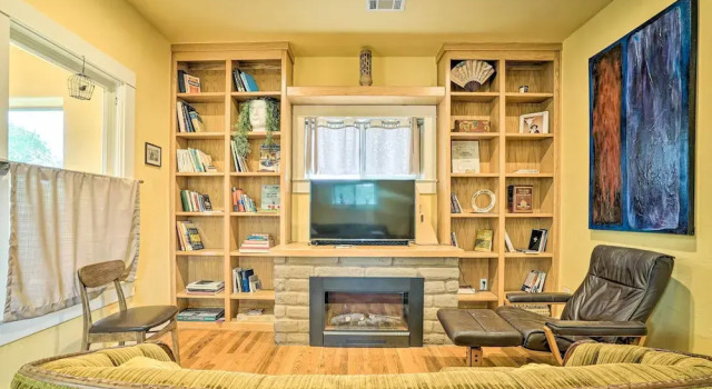 Коттедж Cozy Las Cruces Gem: Fire Pit, Patio & Views!