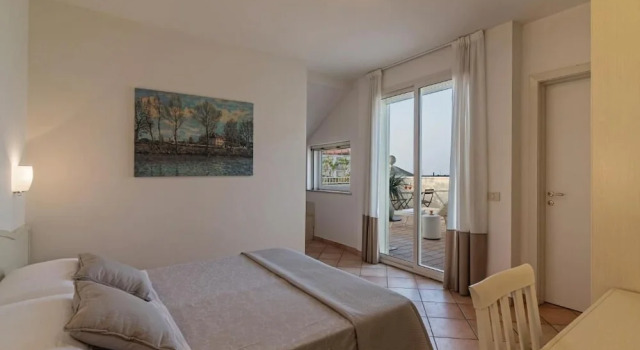 Hotel Trevi, Забронировать Отель Каттолика Побережье Римини, рядом с Аквариум Le Navi