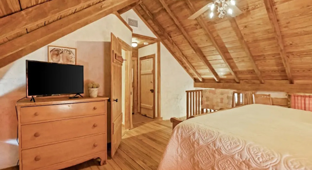 Ab Butler Marshall Creek Suite 1 Bedroom Cabin by RedAwning, Reserva ahora Casa o chalet Villas en Albert, Villa