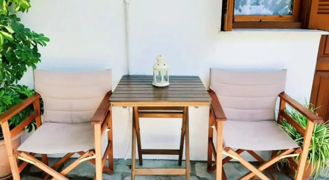 Melia studio 1 seafront apartment, Забронировать Апартаменты/квартира Отели Глоссы с парковкой, Парковка