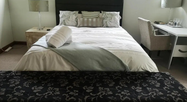 Номер Standard Bristow Luxury Suites