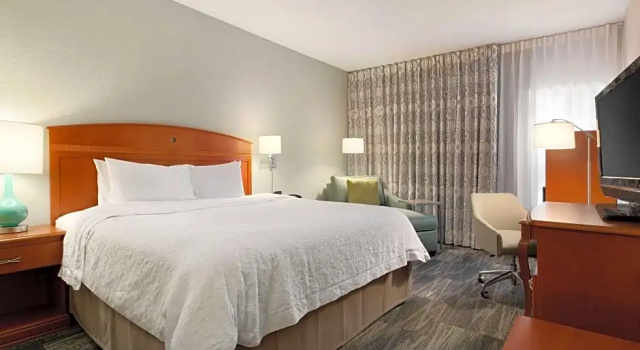 Четырёхместный номер Premium Hampton Inn Denver - Northwest Westminster