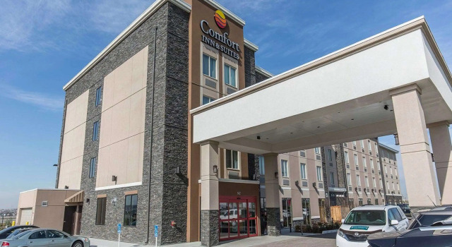 Comfort Inn & Suites Airport North