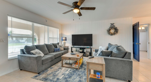 Family Friendly! Games! Waterfront North Port Home, Prenota Casa vacanze North Port Florida