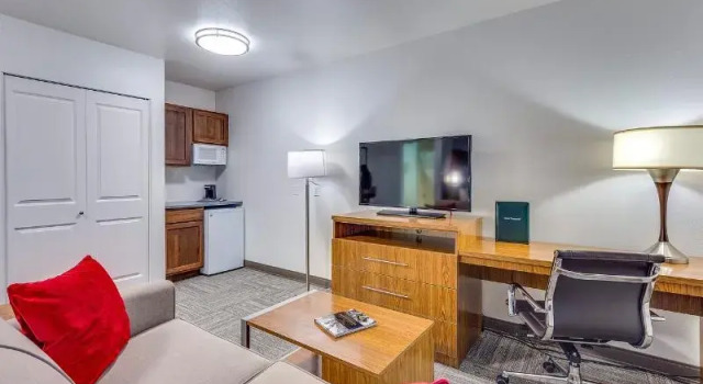 Четырёхместный номер Standard Marshall Suites Bainbridge Island, SureStay Collection by BW