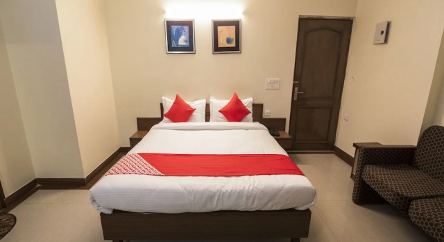 OYO 13643 Hotel Maharaja Palace, Rezervovat Hotel Džajpur 