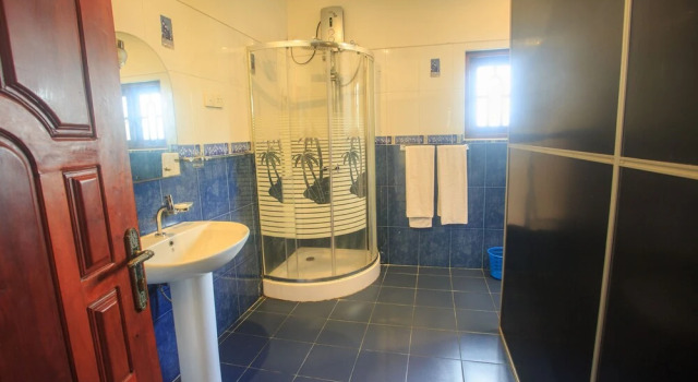 Вилла Tharanga Surfing Villa