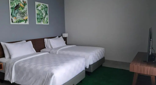 Superior Deluxe Twin room Swiss-Belinn Bogor