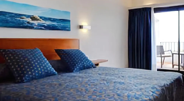 Hotel Sol Ixent, Забронировать Отель Отели Кадакес с парковкой, рядом с Пляж Кадакес, Парковка