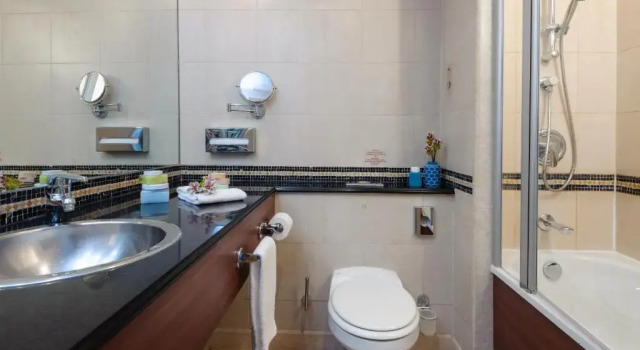 Двухместный номер Standard с видом на бассейн Leonardo Plaza City Tower Tel Aviv