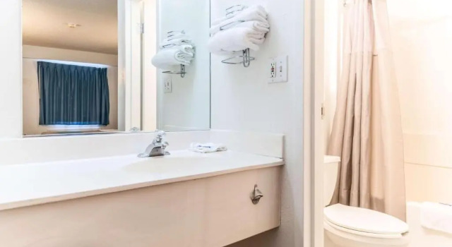 Четырёхместный номер Standard Motel 6-Farmington Hills, MI - Northwest - Farmington Hills