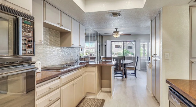 Апартаменты с 2 комнатами с балконом Walk to Lake Havasu Beaches: Condo w/ Pool Access!
