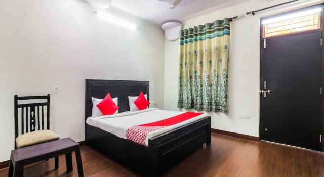 OYO 26863 Raj Villa, Забронировать Вилла Отели штата Раджастхана 3 звезды, 3*