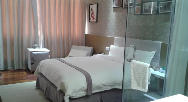 Bafei Hotel, Rezerwuj Hotel Hotele w Shenzhen z parkingiem, Parking