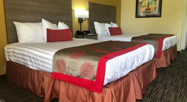 Двухместный номер Standard Ramada by Wyndham Lebanon