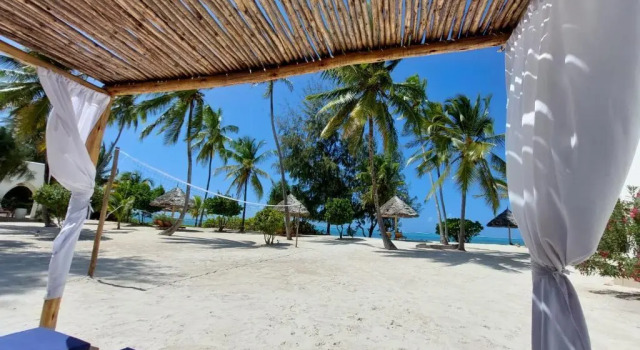 Вилла рядом с пляжем Kijani Beach Villas