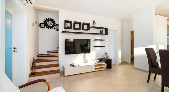 Nice Home in Novigrad With 2 Bedrooms, Wifi and Outdoor Swimming Pool, Varaa Hotelli Novigrad Kroatia