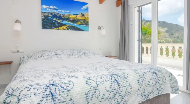 Spacious, Luxurious 10 Person Villa Moraira, 2 Minutes From the Beach, Pool & Terraces