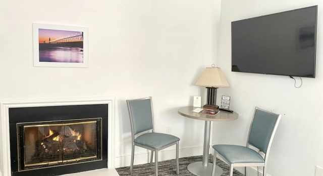 Двухместный номер Standard с балконом и с видом на реку Harbor House Inn